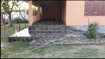 Alee exterioară amenajată din portofoliul MIRACOLE TOTAL